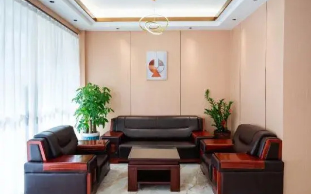 Heyuan Holiday Business Hotel