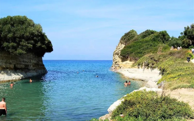 Canal D'Amour Village