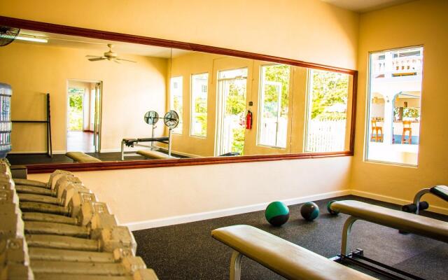 Travellers Beach Resort