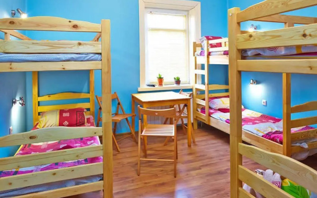 Happy Hostel