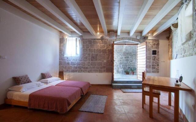 Authentic Stone House Kut