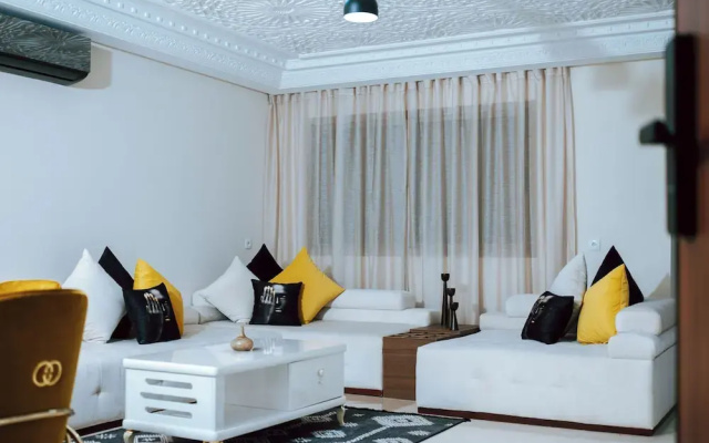 Appart Hotel Golden Sky Home