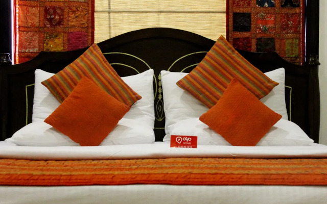 OYO Premium Rajouri Garden Janta Market