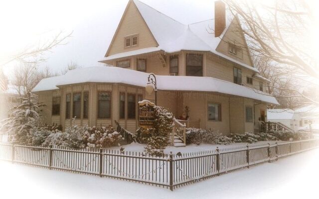 The Lamplighter Bed & Breakfast of Ludington