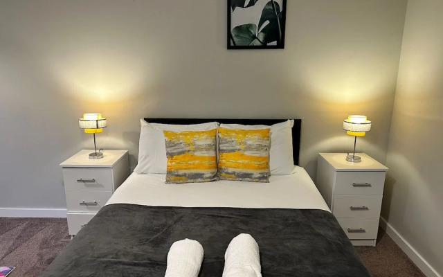 Adelphi Wharf Apartments by Beehosting