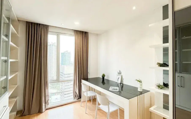 Spacious Luxury 2Br Apartment With Extra Room At Fx Residence