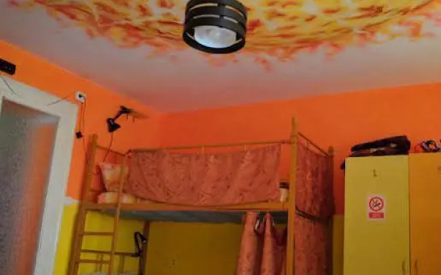 FreeBorn Hostel
