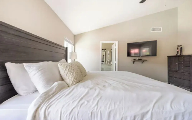 Cave Creek Gem - Heated Pool