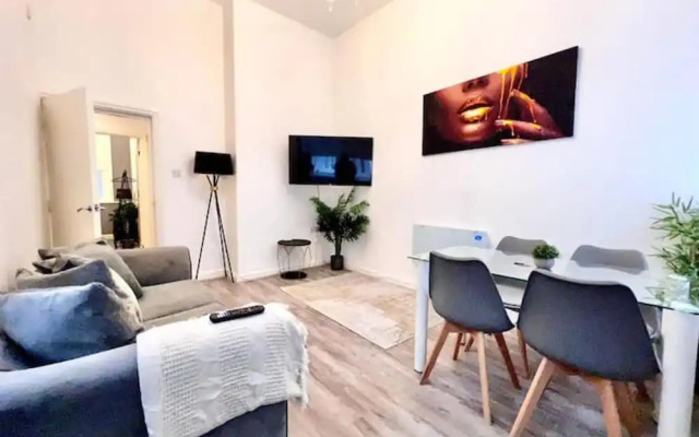 Captivating 2-bed Apartment in Liverpool