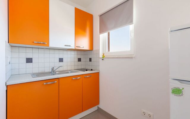 Apartment Ana - free parking: A3 veliki Stanici, Riviera Omis