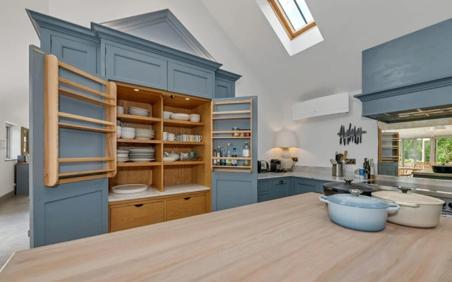 The School House - Luxury Home With Large Garden