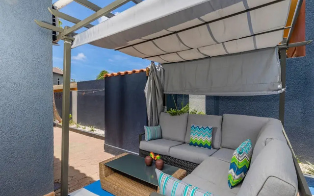Renovated 4br2ba w Private Pool in Prime Location