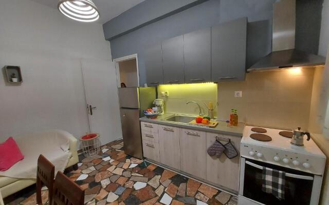 Niki Thalia Viros Apartment No1