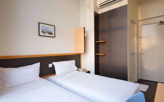 Nicoll Hotel
