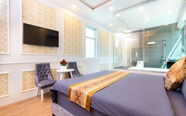 White Diamond PN Hotel