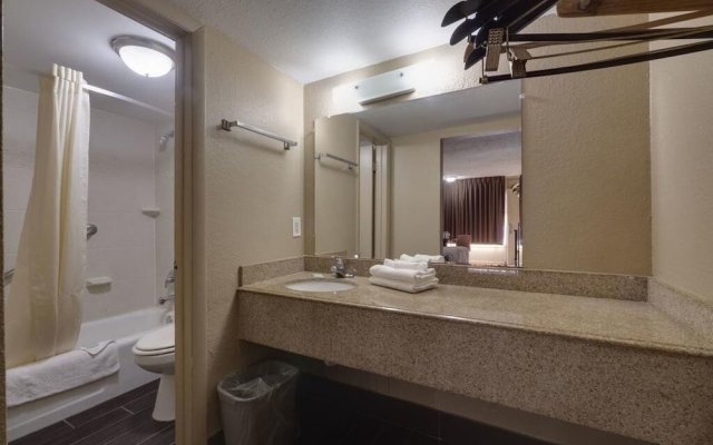 Countryside Inn & Suites Orlando