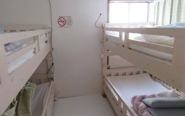 SAKURA GUEST HOUSE OSAKA DOUTONBORI (for female only)