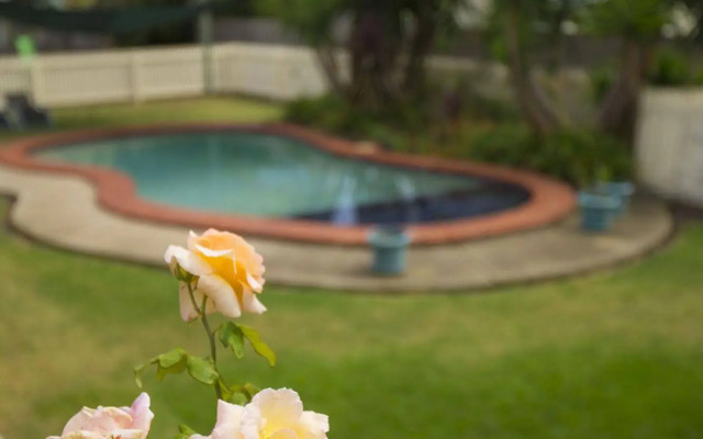 Rose Garden Motel