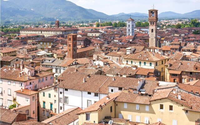Amazing Apartment in Lucca With Wifi and 1 Bedrooms