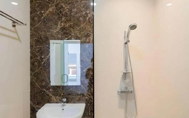 Sans Hotel Box Mansion Surabaya