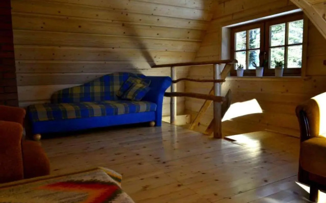 Domek drewniany w górach