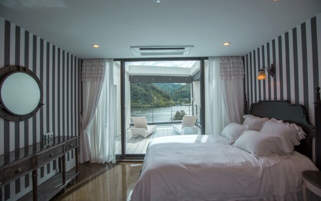 SS Resort
