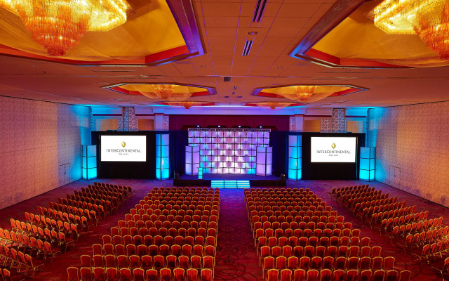 Renaissance Dallas Addison Hotel