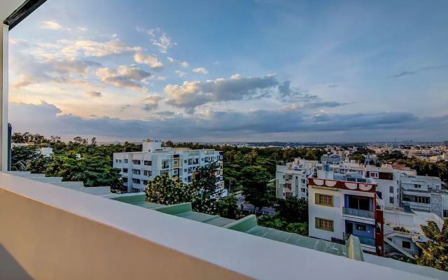 OYO Townhouse 040 Global Village Tech Park