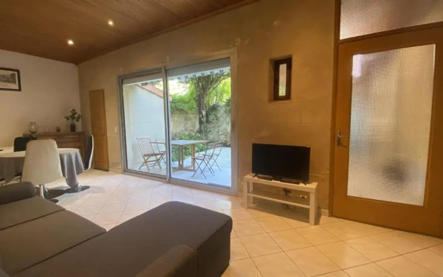 T2 calme et design quartier Chartrons à Bordeaux