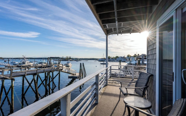 Boothbay Harbor Oceanside Inn
