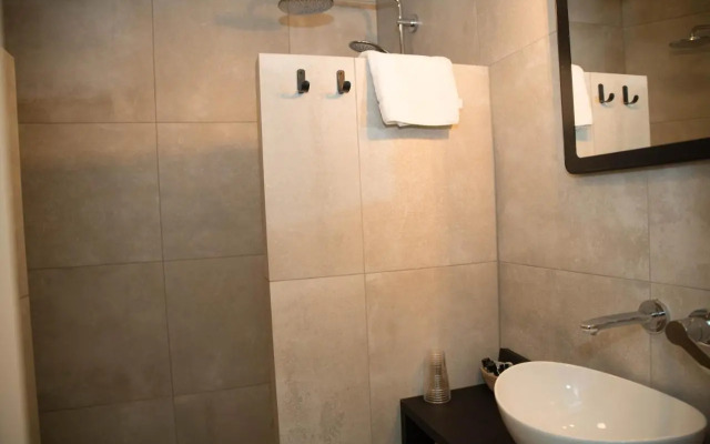 Отель The Bloom