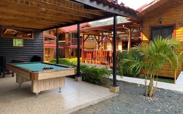 Clusia Lodge
