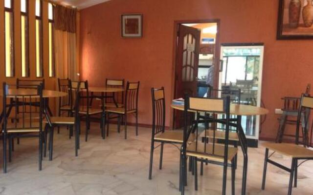 Hostal Manta Tropical