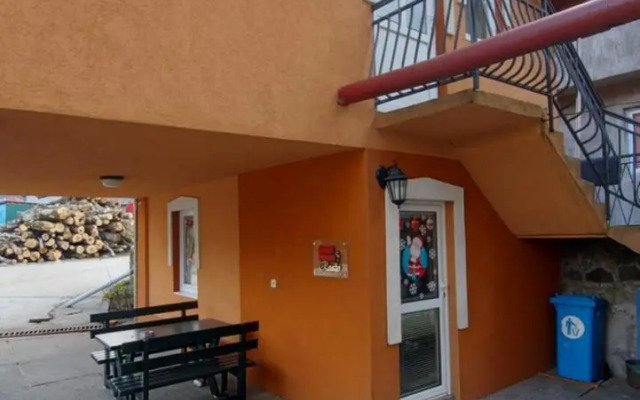 Guest House Redzo