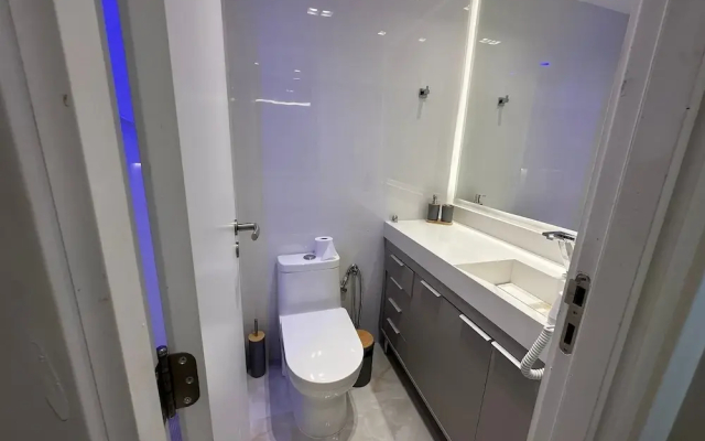 Oceanfront Studio in Condominium Ops0337