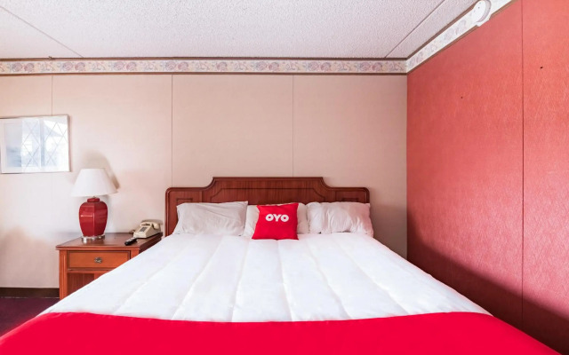 OYO Hotel Windmill Branson