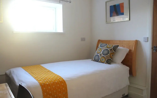 Maze Apartments and rooms