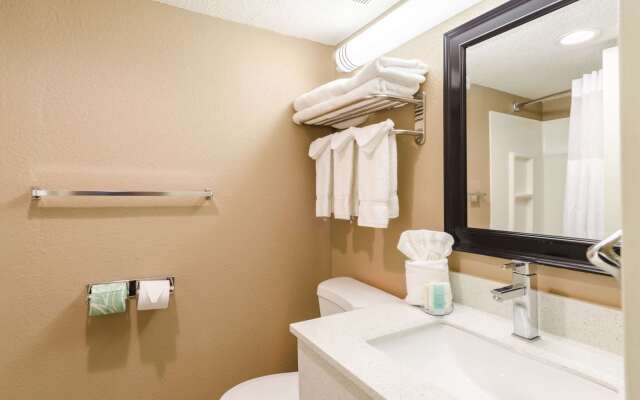 Clarion Hotel and Aqua Lagoon Waterpark