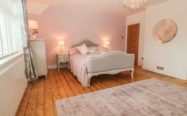 Haul A Gwynt, Pwllheli