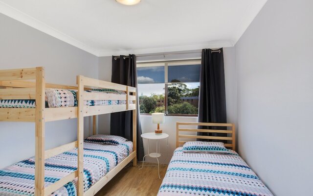 Promenade, Unit 12/ 8 Intrepid Close