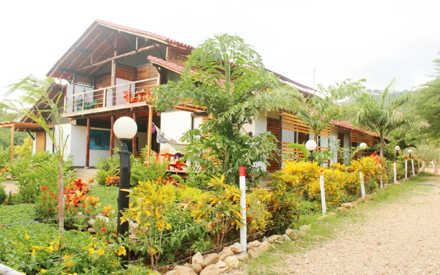 Playa Hermosa Ecolodge