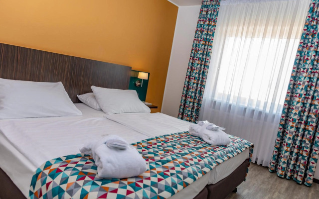 Trans World Hotel Donauwelle