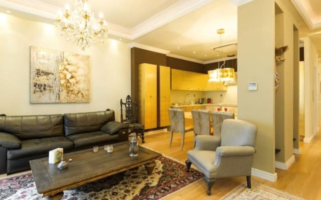 Aristotelous Grand View