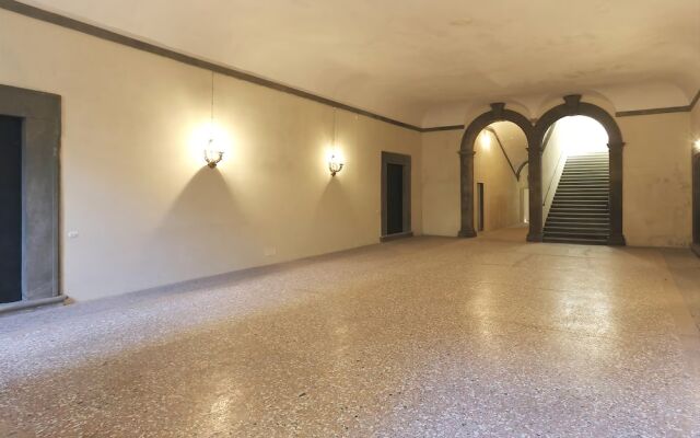 Isabella by Vacation in Lucca