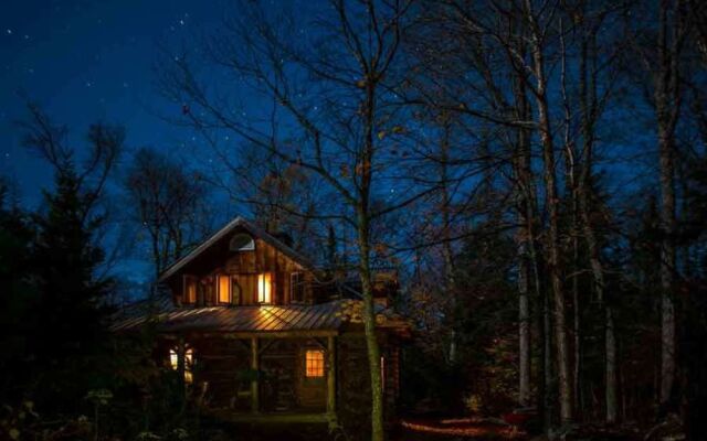 Algonquin Log Cabin