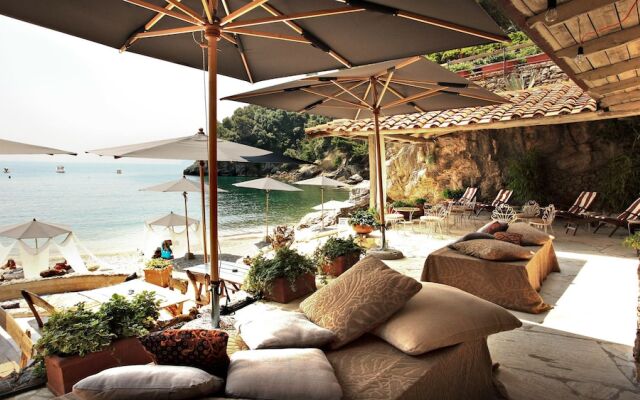 Eco del Mare Night and Day Beach Club