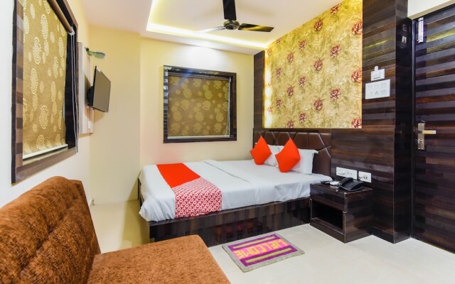Collection O 45521 Hotel Rayna Inn