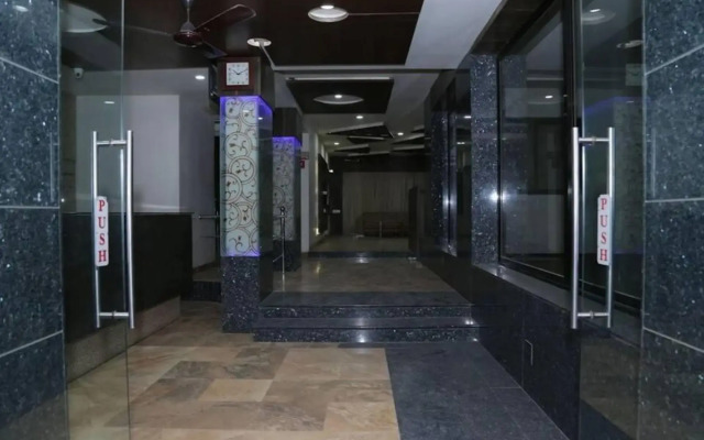 OYO 3737 Hotel City Palace