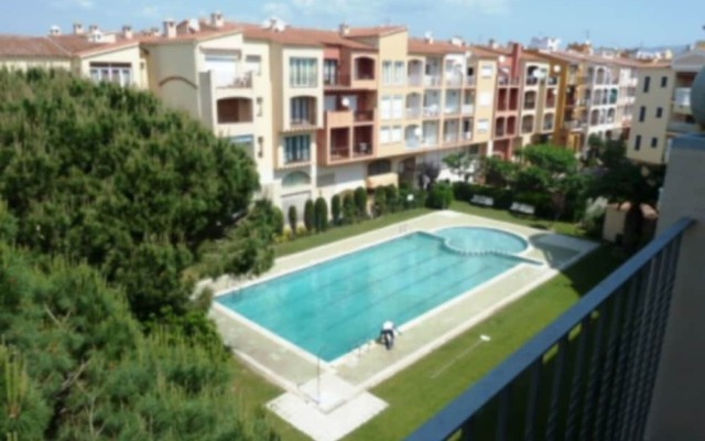 253-apartamento con Piscinas Comunitarias