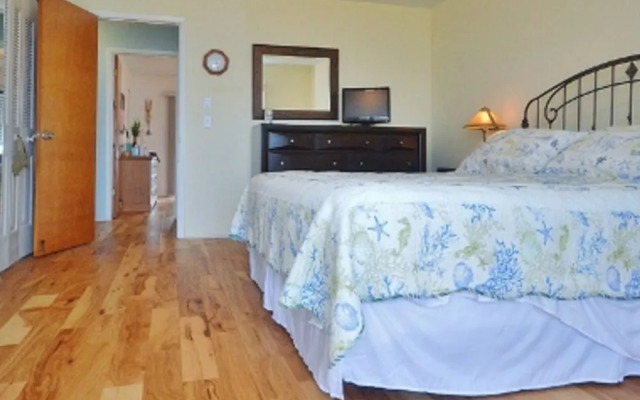 Sea Watch Villa 1790 by RedAwning